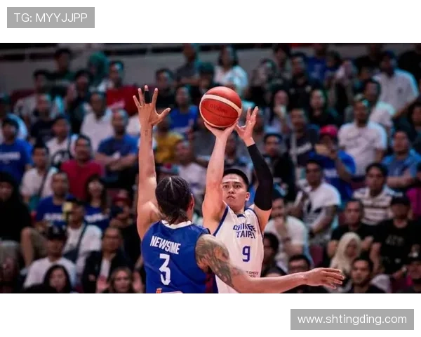 中国男篮逆袭战胜菲律宾 晋级亚洲杯四强 展现强大实力