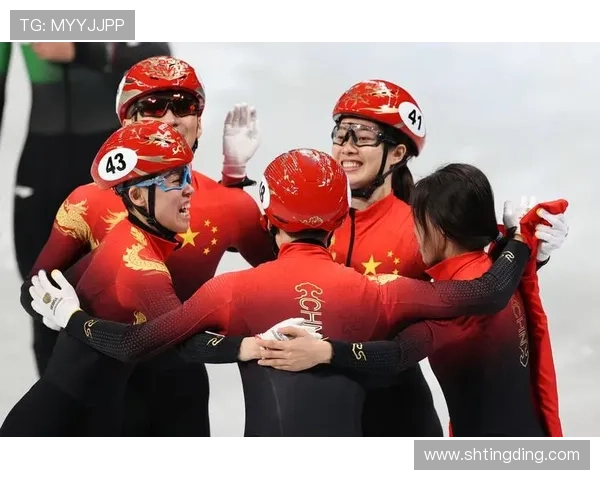 中国队勇夺世界杯冠军全国沸腾球迷欢呼创造历史辉煌时刻 中国队勇夺世界杯冠军全国沸腾球迷欢呼创造历史辉煌时刻