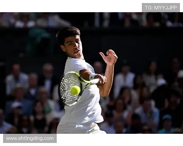 网球新星横扫赛场创纪录 今年温网赛事精彩纷呈球迷热议 网球新星横扫赛场创纪录 今年温网赛事精彩纷呈球迷热议