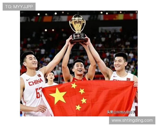 中国男篮逆转战胜澳大利亚,挺进篮球世界杯四强,展现顽强斗志和团队协作精神