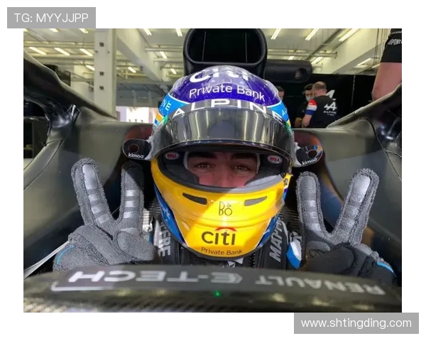 F1赛事最新动态:车队阵容调整与赛季新规引发激烈讨论 F1赛事最新动态:车队阵容调整与赛季新规引发激烈讨论