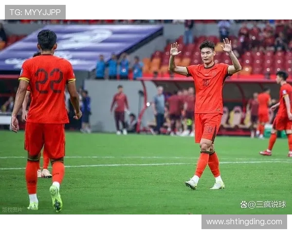 中国男足新帅亮相备战世界杯预选赛引发全国球迷持续热议关注 中国男足新帅亮相备战世界杯预选赛引发全国球迷持续热议关注