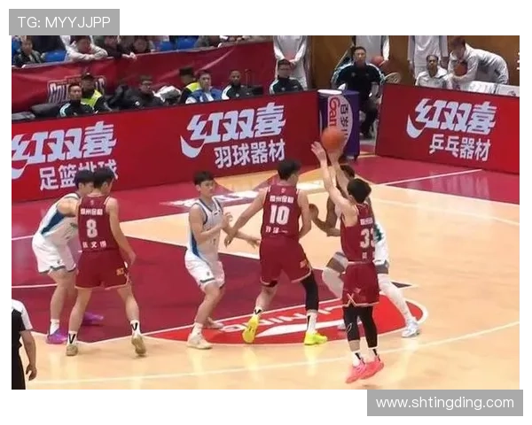 职业篮球联盟赛场风云再起强队鏖战季后赛格局生变走势引关注度高涨